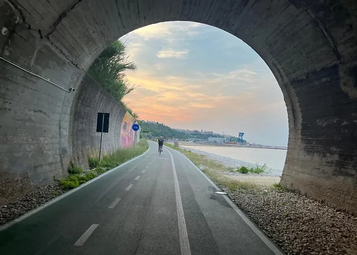 فندق مبيت وإفطار Vallely La Collina Sul Mare D'abruzzo فرانكافيلا أل ماري